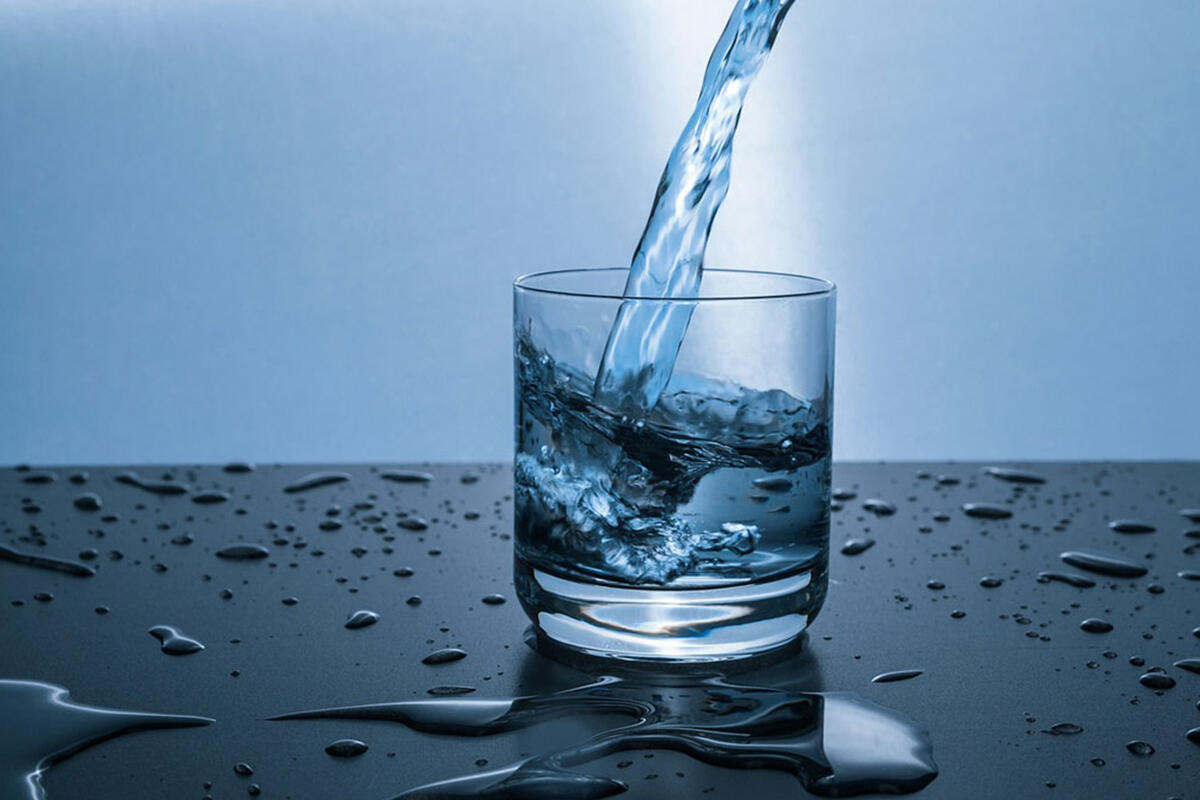 bortoluzzi-bere-acqua-per-migliorare-la-digestione